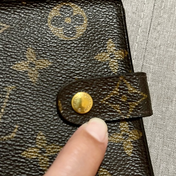 Authentic Louis Vuitton Monogram Bifold Wallet - Picture 9 of 16